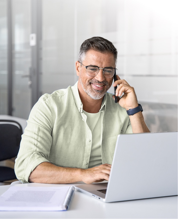 Network expert at work - Managed Network 24/7 monitoring and support