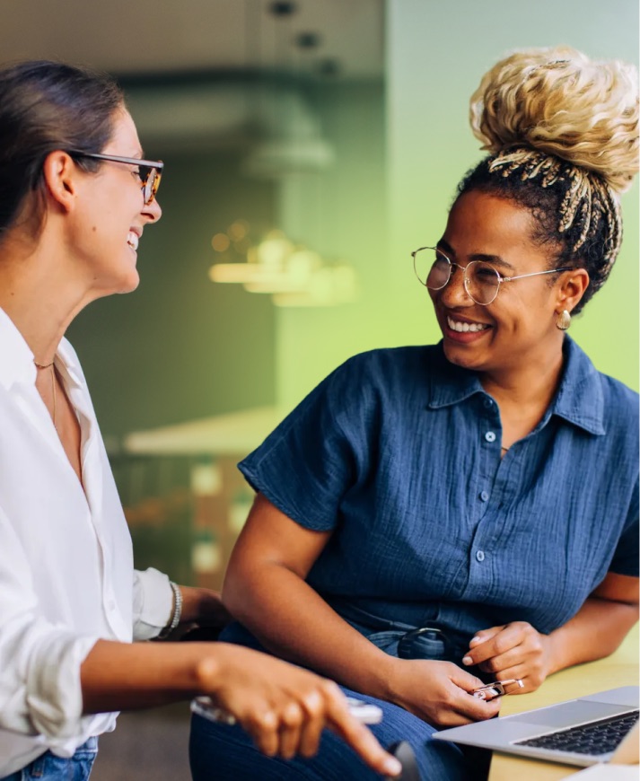 Woman with glasses in video call - Managed Network 24/7 expert support