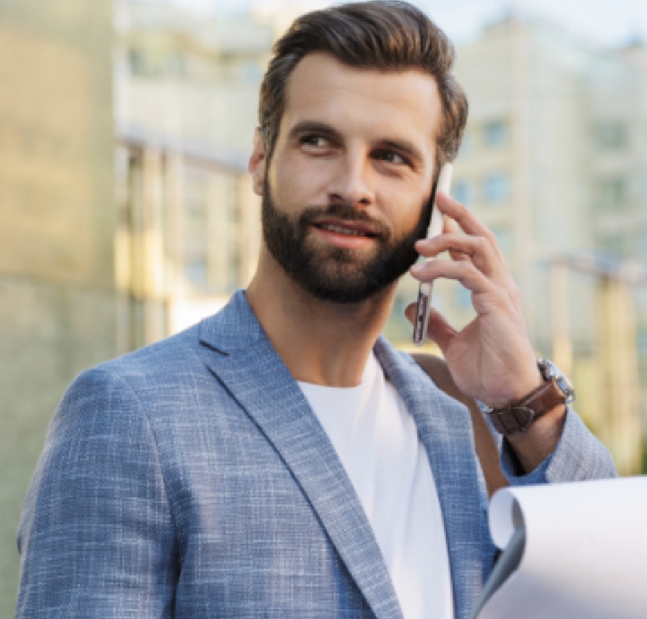 Receptionist routing calls - Teams Attendant Console for fast call handling